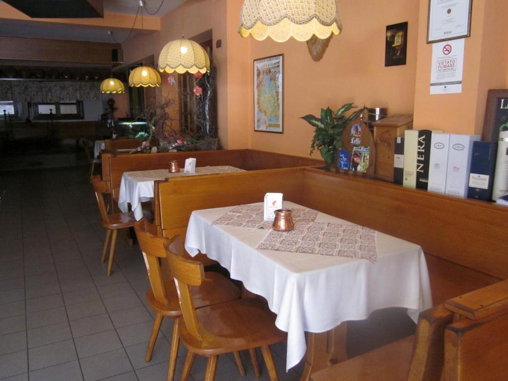 Albergo Leon Bianco Moggio Udinese Ngoại thất bức ảnh
